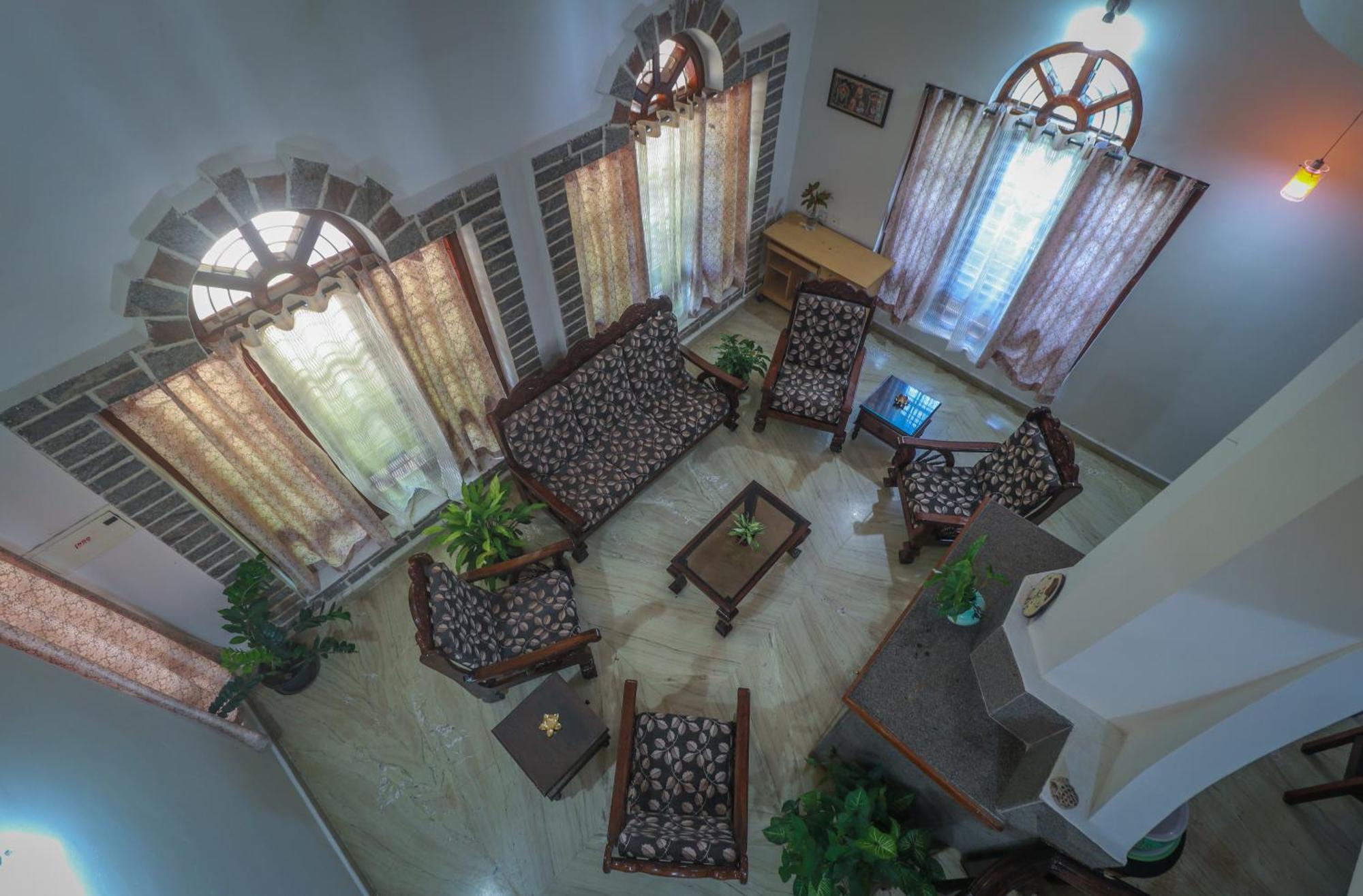 Flintstone Home Kushālnagar Εξωτερικό φωτογραφία