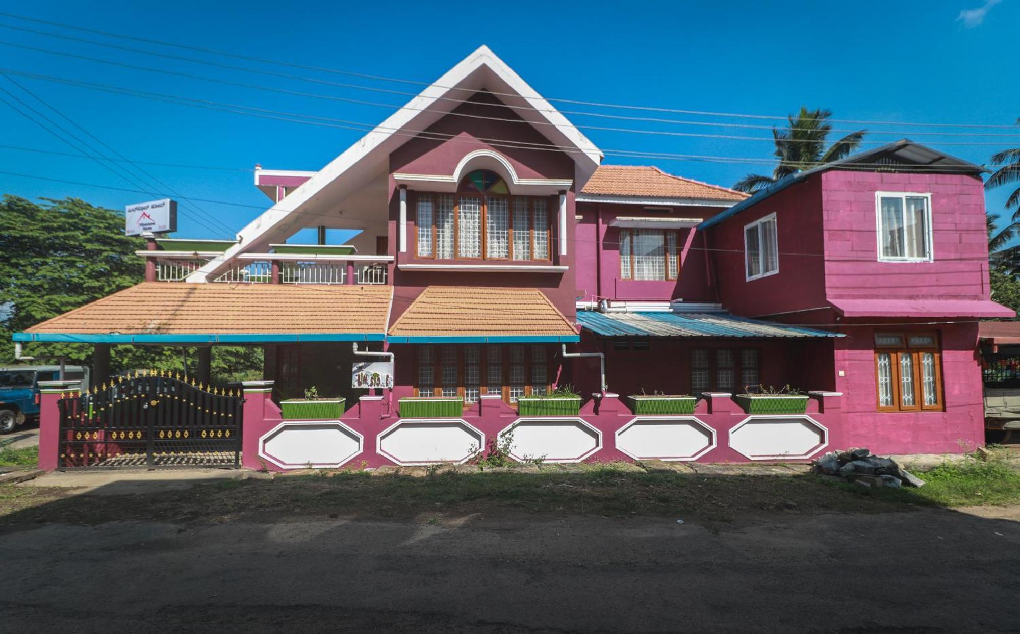 Flintstone Home Kushālnagar Εξωτερικό φωτογραφία